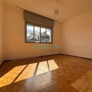 Apartamento com 82m², 2 dormitórios, 1 vaga, no bairro Medianeira em Caxias do Sul para Alugar