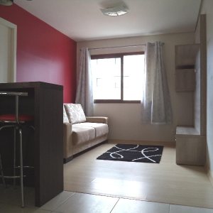 Apto Mobiliado com 41m², 1 dormitório, no bairro Centro em Caxias do Sul para Alugar