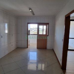 Apartamento com 101m², 3 dormitórios, 2 vagas, no bairro São Caetano em Caxias do Sul para Comprar
