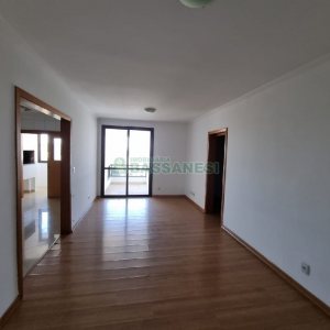 Apartamento com 101m², 3 dormitórios, 2 vagas, no bairro São Caetano em Caxias do Sul para Comprar