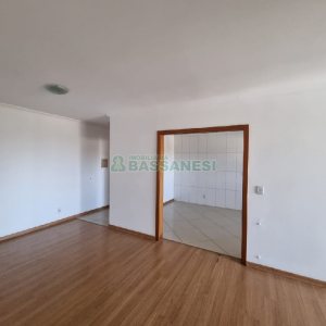 Apartamento com 101m², 3 dormitórios, 2 vagas, no bairro São Caetano em Caxias do Sul para Comprar
