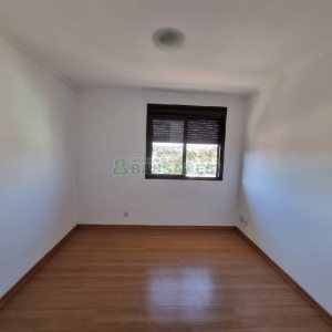Apartamento com 101m², 3 dormitórios, 2 vagas, no bairro São Caetano em Caxias do Sul para Comprar