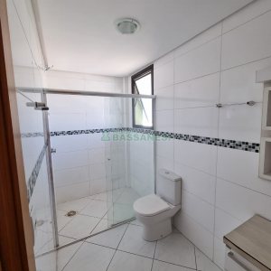 Apartamento com 101m², 3 dormitórios, 2 vagas, no bairro São Caetano em Caxias do Sul para Comprar