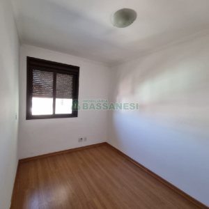 Apartamento com 101m², 3 dormitórios, 2 vagas, no bairro São Caetano em Caxias do Sul para Comprar