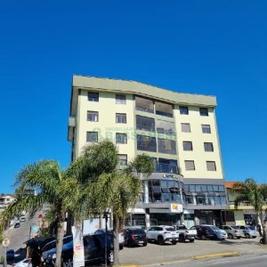 Apartamento com 101m², 3 dormitórios, 2 vagas, no bairro São Caetano em Caxias do Sul para Comprar