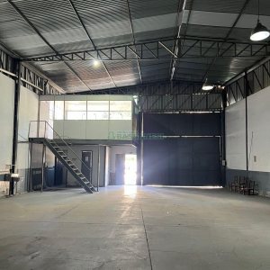 Pavilhão com 360m², no bairro Marechal Floriano em Caxias do Sul para Alugar