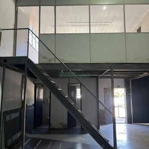 Pavilhão com 360m², no bairro Marechal Floriano em Caxias do Sul para Alugar