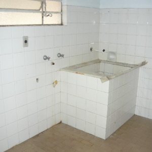 Casa Comercial com 500m², 5 dormitórios, 1 vaga, no bairro Centro em Caxias do Sul para Comprar