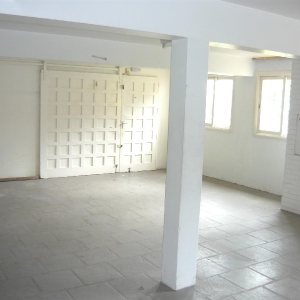 Casa Comercial com 500m², 5 dormitórios, 1 vaga, no bairro Centro em Caxias do Sul para Comprar