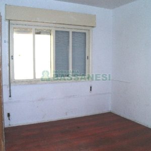 Casa Comercial com 500m², 5 dormitórios, 1 vaga, no bairro Centro em Caxias do Sul para Comprar