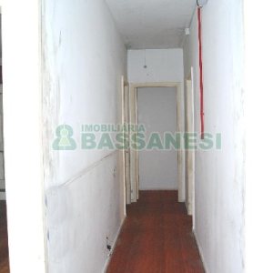 Casa Comercial com 500m², 5 dormitórios, 1 vaga, no bairro Centro em Caxias do Sul para Comprar