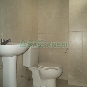 Sala com 73m², 2 vagas, no bairro São Pelegrino em Caxias do Sul para Comprar