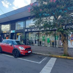 Sala com 73m², 2 vagas, no bairro São Pelegrino em Caxias do Sul para Comprar