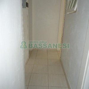 Casa com 82m², 2 dormitórios, 1 vaga, no bairro Universitário em Caxias do Sul para Alugar