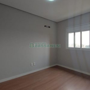 Apartamento com 105m², 3 dormitórios, 2 vagas, no bairro Sagrada Família em Caxias do Sul para Alugar