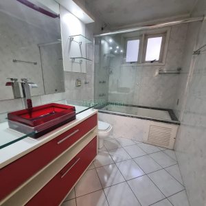 Apartamento com 120m², 3 dormitórios, 2 vagas, no bairro Pio X em Caxias do Sul para Alugar