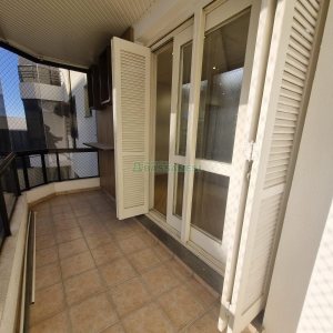 Apartamento com 120m², 3 dormitórios, 2 vagas, no bairro Pio X em Caxias do Sul para Alugar