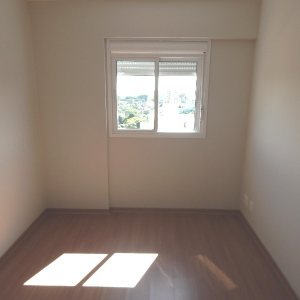 Apartamento com 55m², 2 dormitórios, 1 vaga, no bairro Petrópolis em Caxias do Sul para Comprar