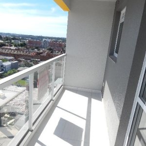 Apartamento com 55m², 2 dormitórios, 1 vaga, no bairro Petrópolis em Caxias do Sul para Comprar