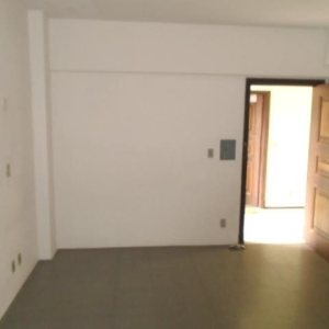 Sala com 20m², no bairro Centro em Caxias do Sul para Alugar