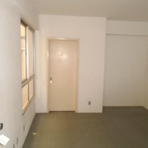 Sala com 20m², no bairro Centro em Caxias do Sul para Alugar
