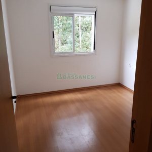 Apartamento com 54m², 2 dormitórios, 1 vaga, no bairro De Zorzi em Caxias do Sul para Comprar