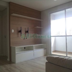Apto Mobiliado com 75m², 2 dormitórios, 2 vagas, no bairro Cinqüentenário em Caxias do Sul para Comprar