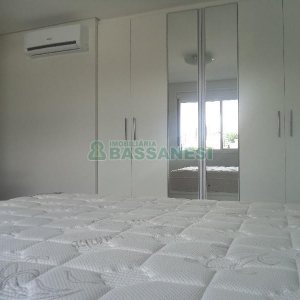Apto Mobiliado com 75m², 2 dormitórios, 2 vagas, no bairro Cinqüentenário em Caxias do Sul para Comprar