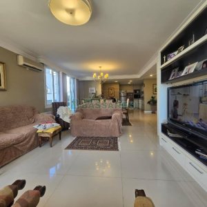 Apartamento com 190m², 3 dormitórios, 2 vagas, no bairro Centro em Caxias do Sul para Comprar