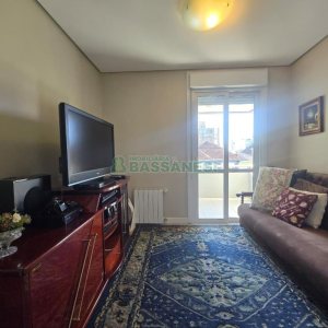 Apartamento com 190m², 3 dormitórios, 2 vagas, no bairro Centro em Caxias do Sul para Comprar