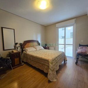 Apartamento com 190m², 3 dormitórios, 2 vagas, no bairro Centro em Caxias do Sul para Comprar