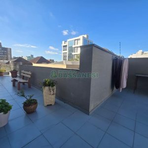 Apartamento com 190m², 3 dormitórios, 2 vagas, no bairro Centro em Caxias do Sul para Comprar