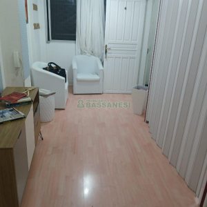 Sala Mobiliada com 48m², no bairro Centro em Caxias do Sul para Alugar ou Comprar