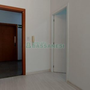Sala com 48m², no bairro Centro em Caxias do Sul para Alugar