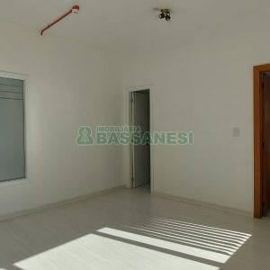Sala com 48m², no bairro Centro em Caxias do Sul para Alugar
