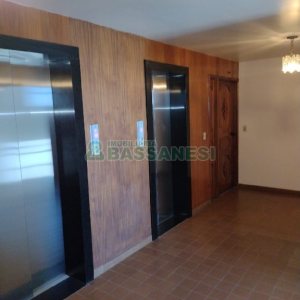 Apto Mobiliado com 236m², 3 dormitórios, 2 vagas, no bairro Centro em Caxias do Sul para Comprar