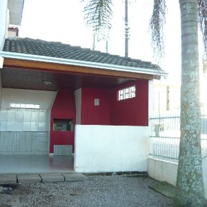 Sobrado com 101m², 3 dormitórios, 1 vaga, no bairro Treviso em Caxias do Sul para Comprar
