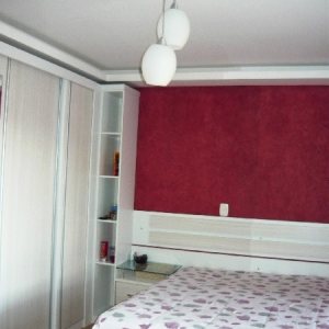 Casa com 353m², 4 dormitórios, 3 vagas, no bairro Mariland em Caxias do Sul para Comprar