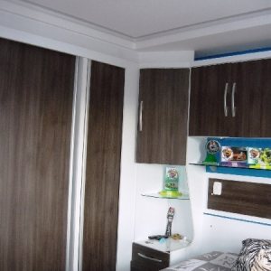 Casa com 353m², 4 dormitórios, 3 vagas, no bairro Mariland em Caxias do Sul para Comprar