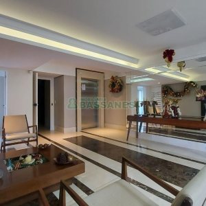 Apartamento com 190m², 3 dormitórios, 4 vagas, no bairro Centro em Caxias do Sul para Comprar