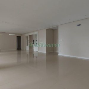 Apartamento com 190m², 3 dormitórios, 4 vagas, no bairro Centro em Caxias do Sul para Comprar