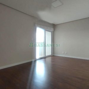 Apartamento com 190m², 3 dormitórios, 4 vagas, no bairro Centro em Caxias do Sul para Comprar