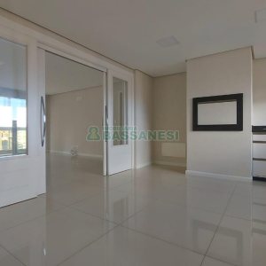 Apartamento com 190m², 3 dormitórios, 4 vagas, no bairro Centro em Caxias do Sul para Comprar