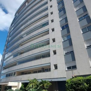 Apartamento com 190m², 3 dormitórios, 4 vagas, no bairro Centro em Caxias do Sul para Comprar