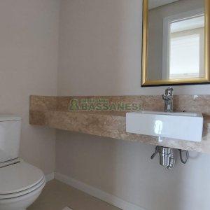 Apartamento com 190m², 3 dormitórios, 4 vagas, no bairro Centro em Caxias do Sul para Comprar