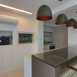 Apartamento com 190m², 3 dormitórios, 4 vagas, no bairro Centro em Caxias do Sul para Comprar