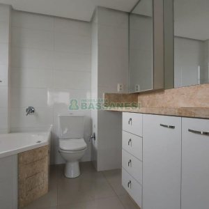 Apartamento com 190m², 3 dormitórios, 4 vagas, no bairro Centro em Caxias do Sul para Comprar