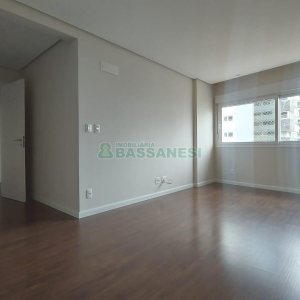 Apartamento com 190m², 3 dormitórios, 4 vagas, no bairro Centro em Caxias do Sul para Comprar