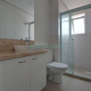 Apartamento com 190m², 3 dormitórios, 4 vagas, no bairro Centro em Caxias do Sul para Comprar