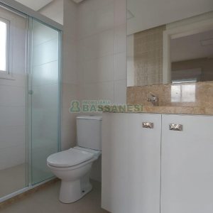 Apartamento com 190m², 3 dormitórios, 4 vagas, no bairro Centro em Caxias do Sul para Comprar